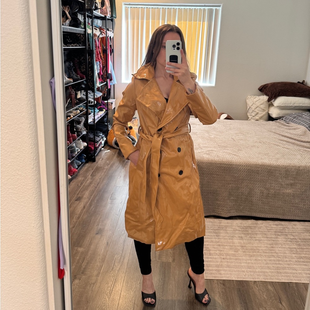 Tan Trench Coat with Belted Waist and Wide Lapels